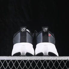 PK版 Loewe x On Cloudsolo 舒适贴合缓震透气跑步鞋 3MF Black White 尺码:36 3 PK版 Loewe x On Cloudsolo 舒适贴合缓震透气跑步鞋 3MF Black White 尺码:36 3