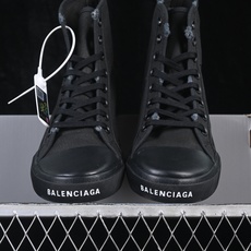 OK版 Balenciaga Paris Low 巴黎世家磨损做旧高帮系带时尚板鞋 W3RC11090 尺码:35 36 OK版 Balenciaga Paris Low 巴黎世家磨损做旧高帮系带时尚板鞋 W3RC11090 尺码:35 36