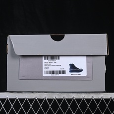 OK版 Balenciaga Paris Low 巴黎世家磨损做旧高帮系带时尚板鞋 W3RC11090 尺码:35 36 OK版 Balenciaga Paris Low 巴黎世家磨损做旧高帮系带时尚板鞋 W3RC11090 尺码:35 36