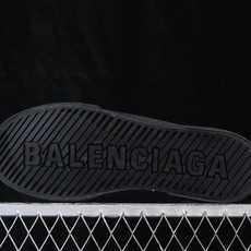 OK版 Balenciaga Paris Low 巴黎世家磨损做旧低帮系带时尚板鞋 W3RC11090 尺码:35 36 OK版 Balenciaga Paris Low 巴黎世家磨损做旧低帮系带时尚板鞋 W3RC11090 尺码:35 36