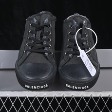 OK版 Balenciaga Paris Low 巴黎世家磨损做旧低帮系带时尚半拖 W3RC11090 尺码:35 36 OK版 Balenciaga Paris Low 巴黎世家磨损做旧低帮系带时尚半拖 W3RC11090 尺码:35 36