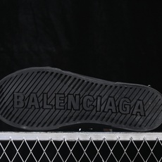 OK版 Balenciaga Paris Low 巴黎世家磨损做旧低帮系带时尚半拖 W3RC11090 尺码:35 36 OK版 Balenciaga Paris Low 巴黎世家磨损做旧低帮系带时尚半拖 W3RC11090 尺码:35 36