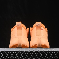 PK版 Loewe x On Cloudsolo 舒适贴合缓震透气跑步鞋 3MF Orange 尺码:36 37 37. PK版 Loewe x On Cloudsolo 舒适贴合缓震透气跑步鞋 3MF Orange 尺码:36 37 37.
