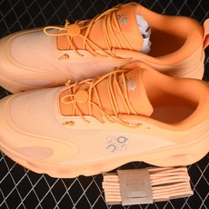 PK版 Loewe x On Cloudsolo 舒适贴合缓震透气跑步鞋 3MF Orange 尺码:36 37 37. PK版 Loewe x On Cloudsolo 舒适贴合缓震透气跑步鞋 3MF Orange 尺码:36 37 37.