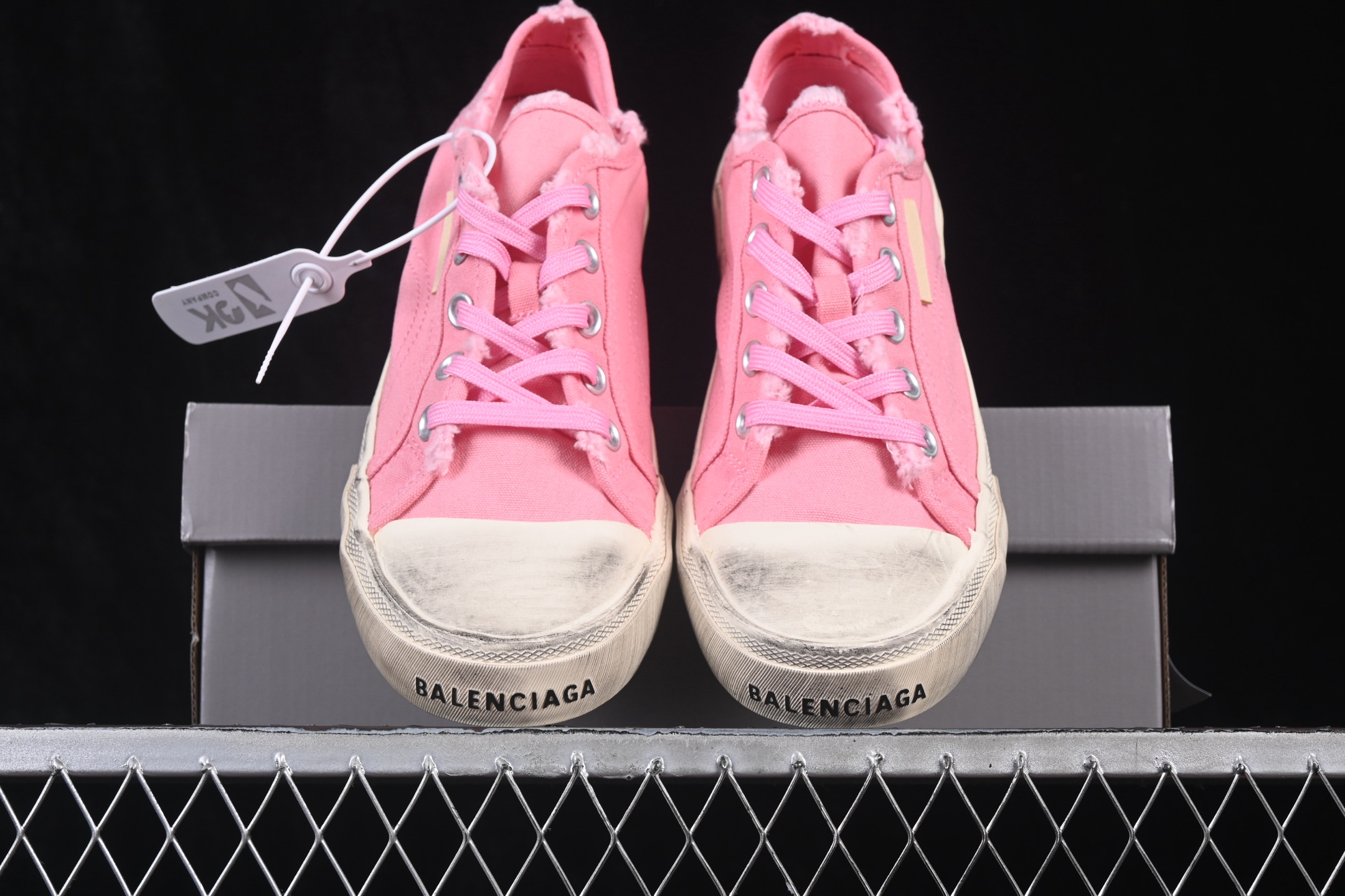 OK版 Balenciaga Paris Low 巴黎世家磨损做旧低帮系带时尚板鞋 W3RC35591 尺码：35 36