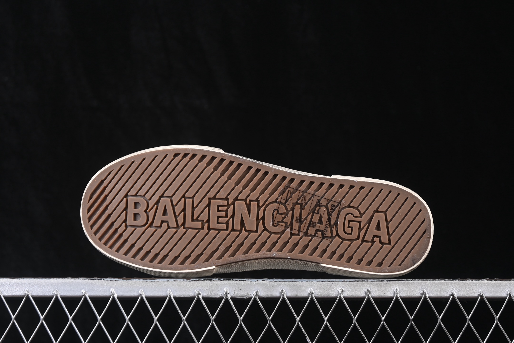 OK版 Balenciaga Paris Low 巴黎世家磨损做旧低帮系带时尚板鞋 W3RC35591 尺码：35 36