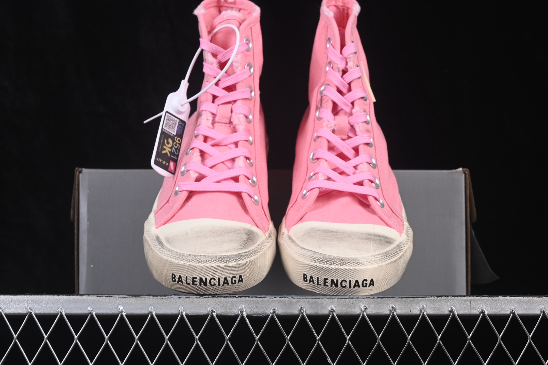 OK版 Balenciaga Paris Hi 巴黎世家磨损做旧高帮系带时尚板鞋 W3RC35592 尺码：35 36 