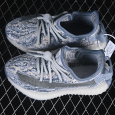 童鞋 Adidas Yeezy 350 Boost V2 阿迪达斯椰子350二代童鞋 FW3766 #真爆米花底 脚感无 童鞋 Adidas Yeezy 350 Boost V2 阿迪达斯椰子350二代童鞋 FW3766 #真爆米花底 脚感无