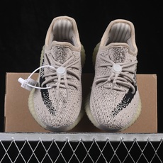 童鞋 Adidas Yeezy 350 Boost V2 阿迪达斯椰子350二代童鞋 hp-7990 #真爆米花底 脚感 童鞋 Adidas Yeezy 350 Boost V2 阿迪达斯椰子350二代童鞋 hp-7990 #真爆米花底 脚感