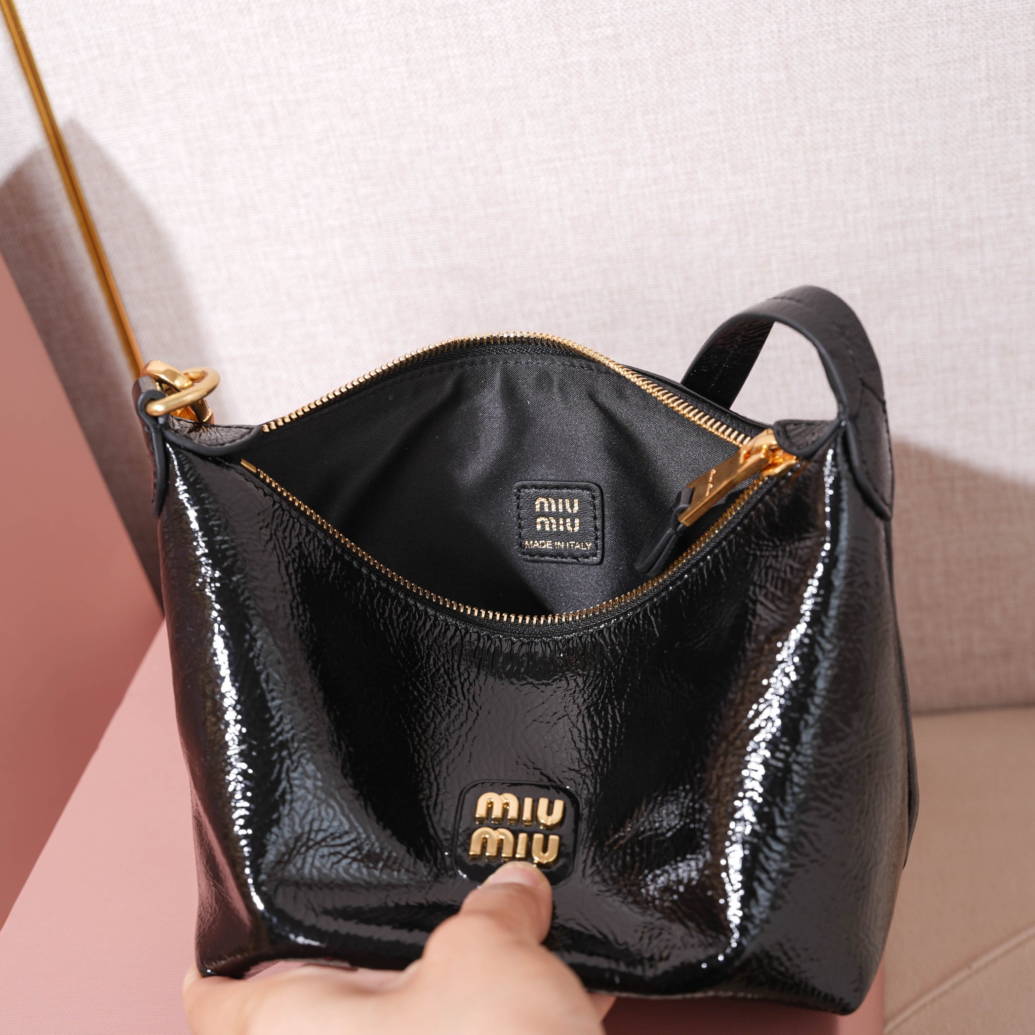 Miu Miu Style Leather Bag style reference detail image 9 from source 719347