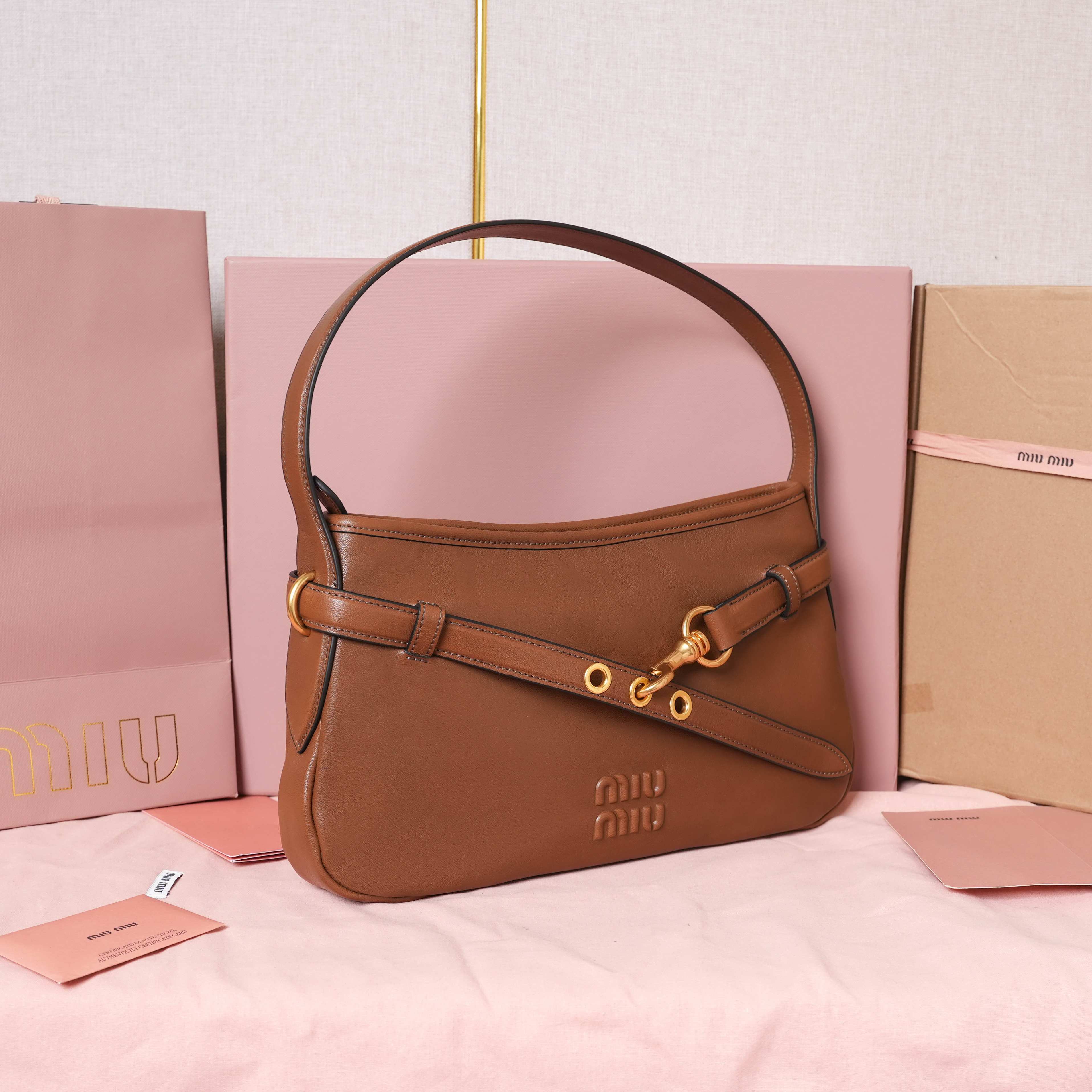 Miu Miu Style Leather Top Handle Bag Lookbook Reference image 2