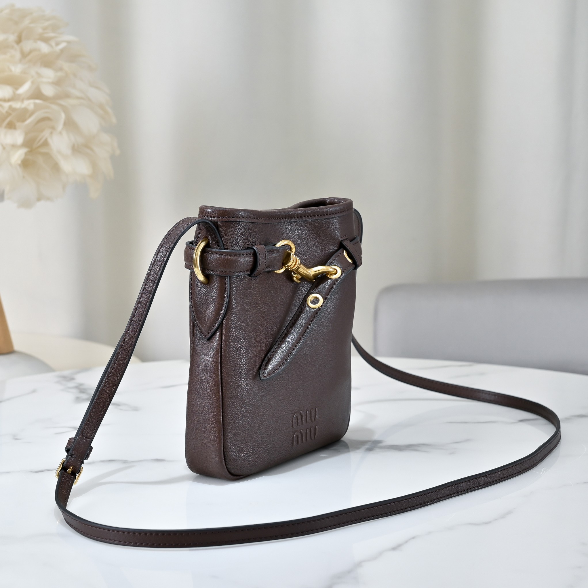 Miu Miu Style Leather Crossbody Bag Lookbook Reference image 2