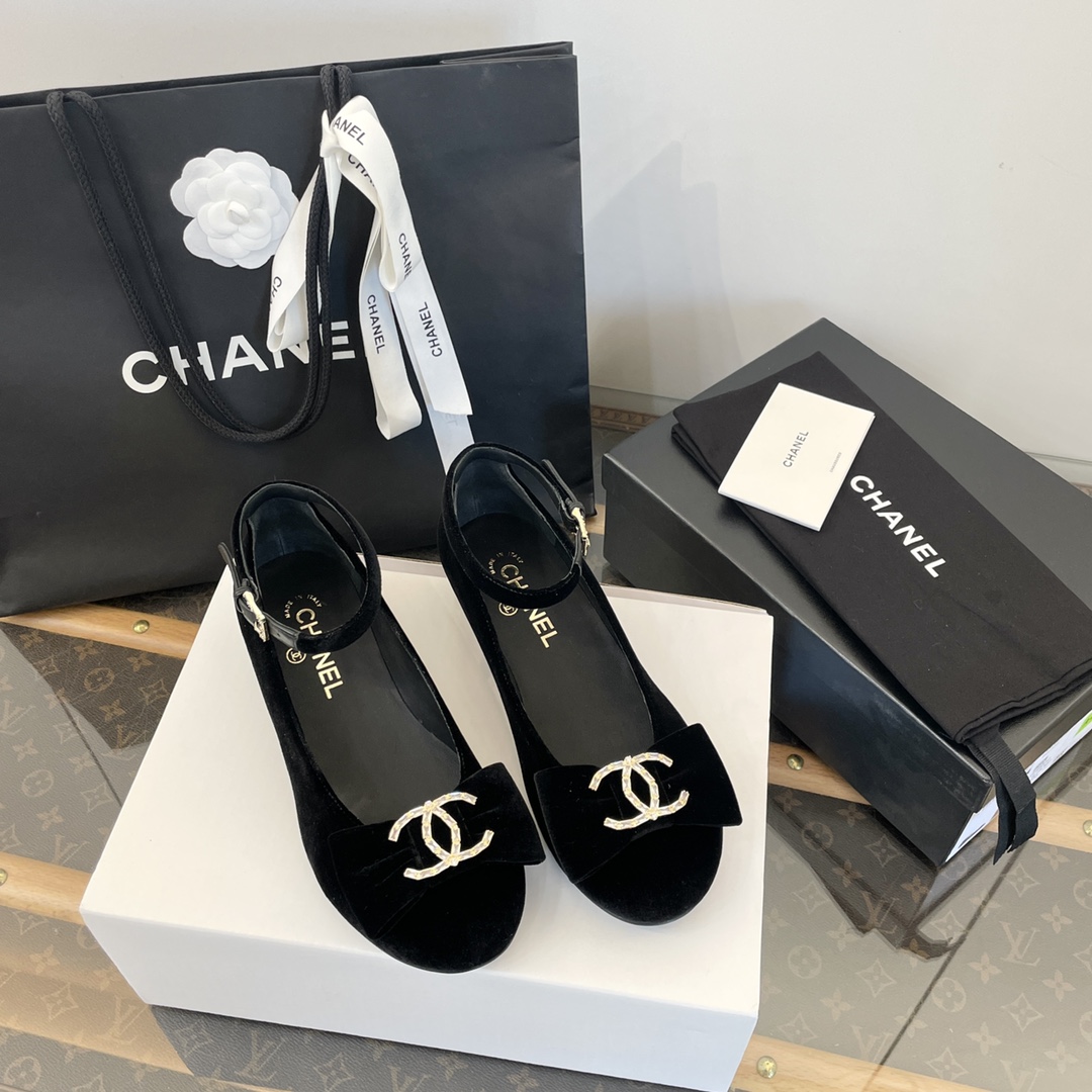 CHANEL 春夏 メリージェーン ヴィンテージで上品な雰囲気～デイリーにも通勤にも万能 - 最高品質