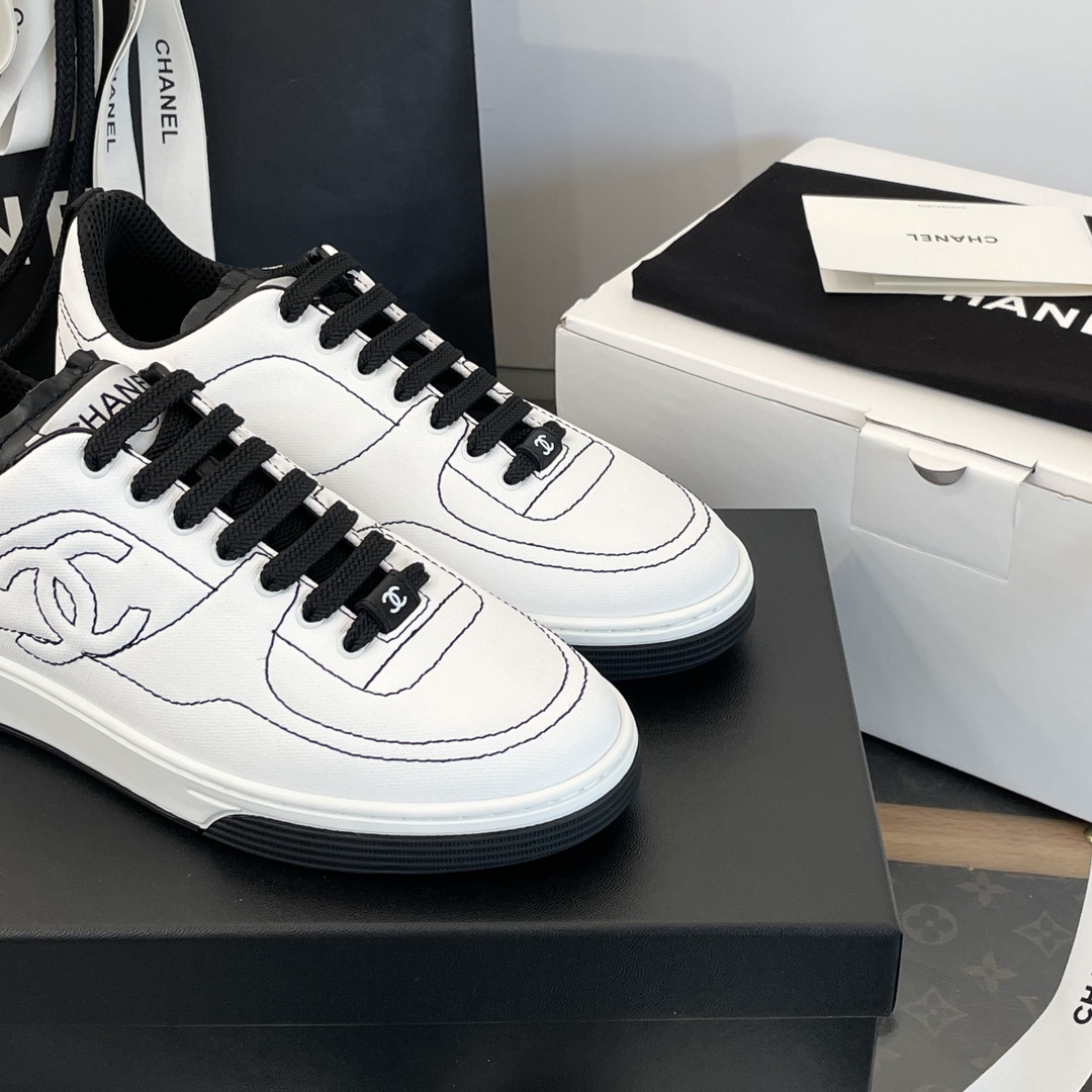 NO:237530,[Exclusive consistent version material] The upper exclusive original 1:1 customized high polyester cloth special process waterproof film (3D computer embroidery pattern) is easy to manage ~ not the ordinary canvas shoes that were the same as before. The new and exclusive original 1:1 developed private model TPU with two-color outsole (must be correct for the version and color) Those who understand goods naturally understand different market currency versions. We never put it in ~ must be developed 1:1 original version~ it is not the wrong version outside. It is directly classic Air Force No. 1 old last model~ change the cloth surface~ it is shipped in a hurry, casual shoes/sports shoes, sneakers19860909【独家一致对版材质】 鞋面独家原版1:1定制高涤布特殊工艺防水膜（3D电脑刺绣图案）很好打理～不是之前那种普通帆布鞋 大底全新独家原版1:1开发私模TPU带双色大底（必须对版对色） 懂货的自然懂 区别市场通货版本 咱家从不将就～必须1:1原版开发～不是外面货不对版～直接经典空军一号老款楦型～随便换个布面～草草就出货了,休闲鞋/运动鞋,sneakers,Women's Shoes