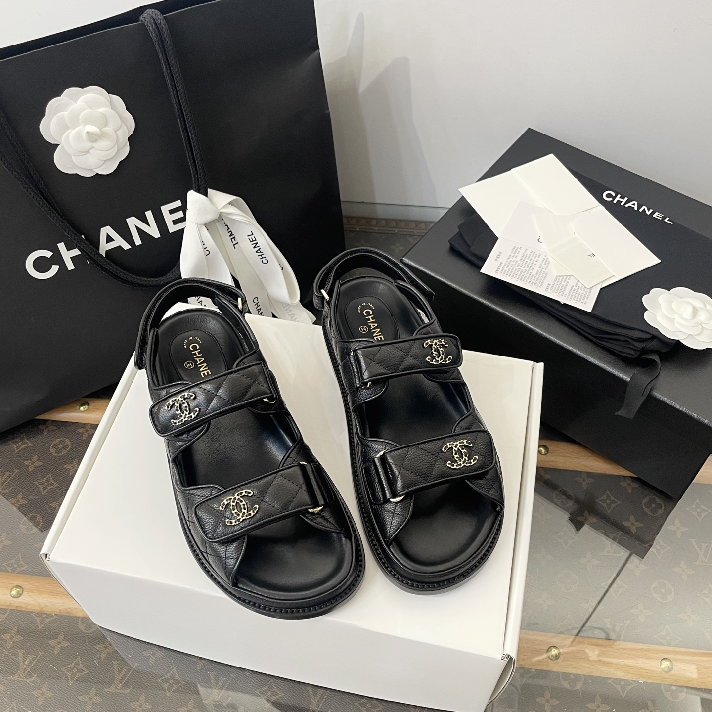 CHANEL 春夏 サンダル 肌を白く見せる～上品な雰囲気 - 最高品質