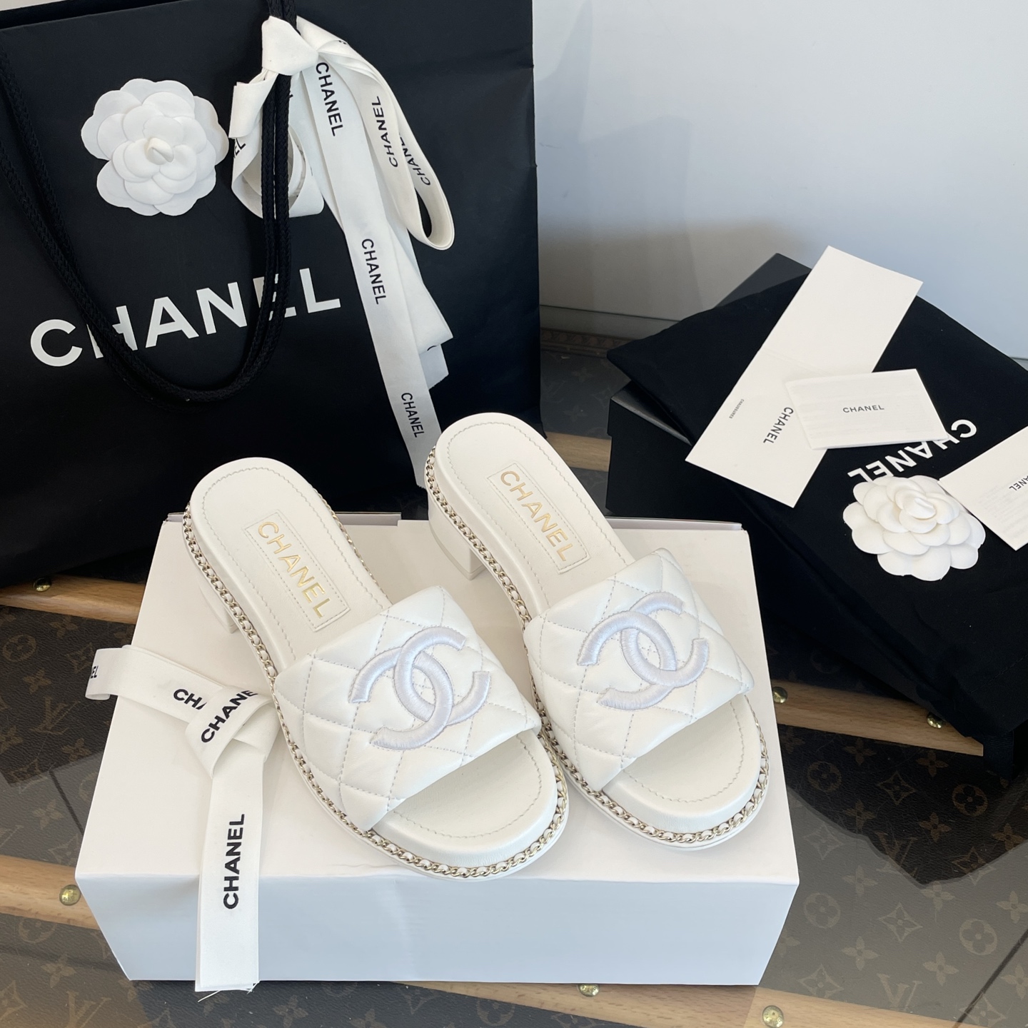 CHANEL 春夏 フラットサンダル ビーチサンダル 肌を白く見せる～上品な雰囲気 -トップ品質