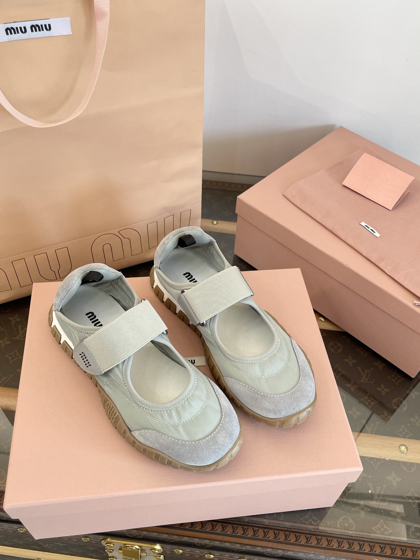 Miu Miu sneakers Mary Jane à scratch à semelle épaisse
