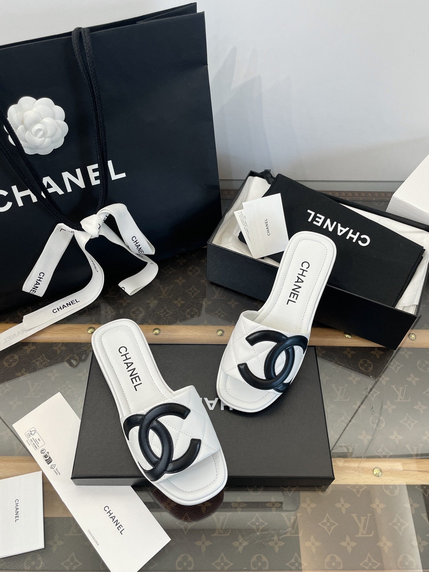 Chanel CC Logo Slide Sandals: Chic Comfort for Summer Outings 3 i1750412182570 4061 0 1