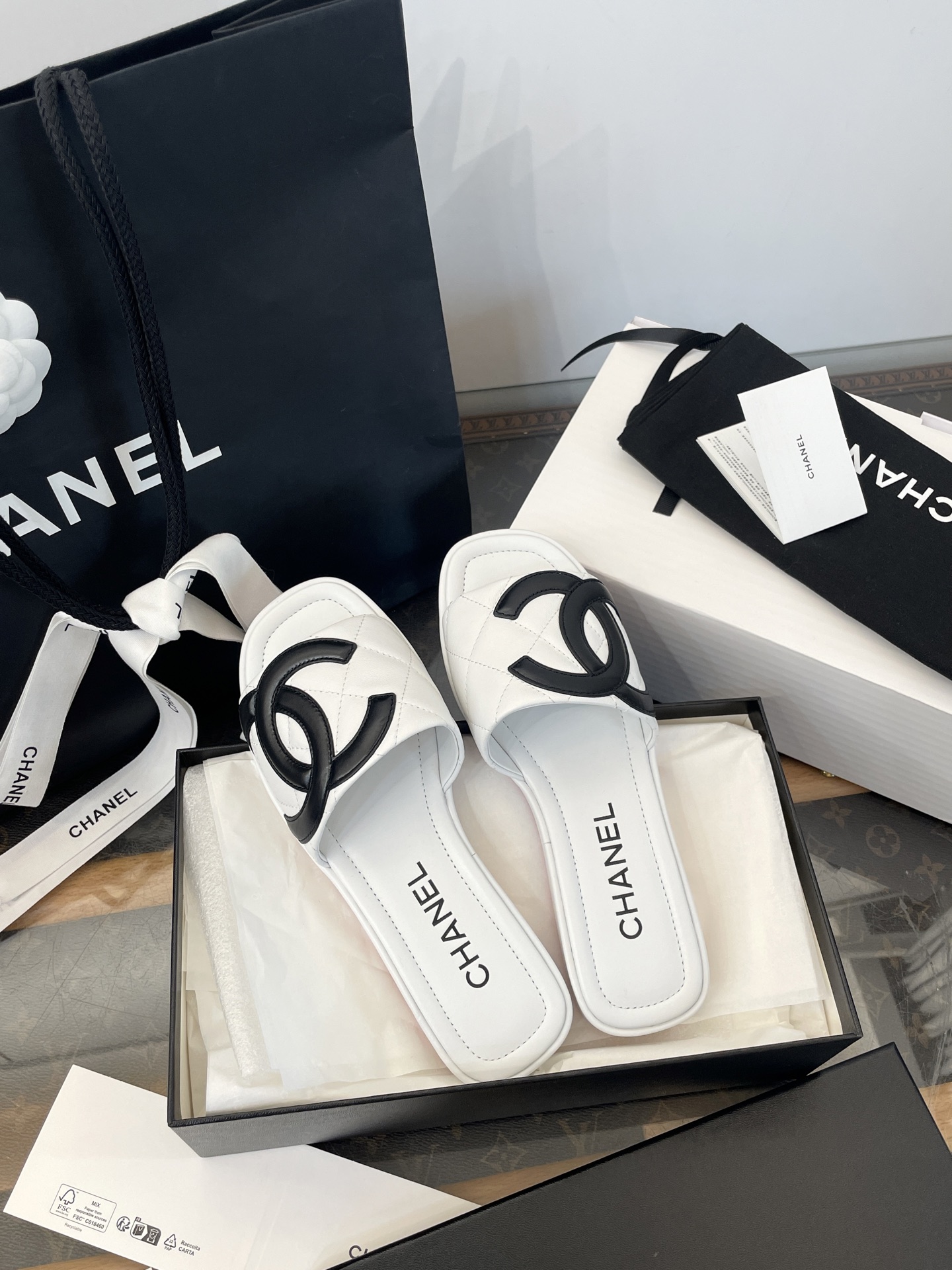 Chanel CC Logo Slide Sandals: Chic Comfort for Summer Outings 9 i1750444146356 4202 0 7