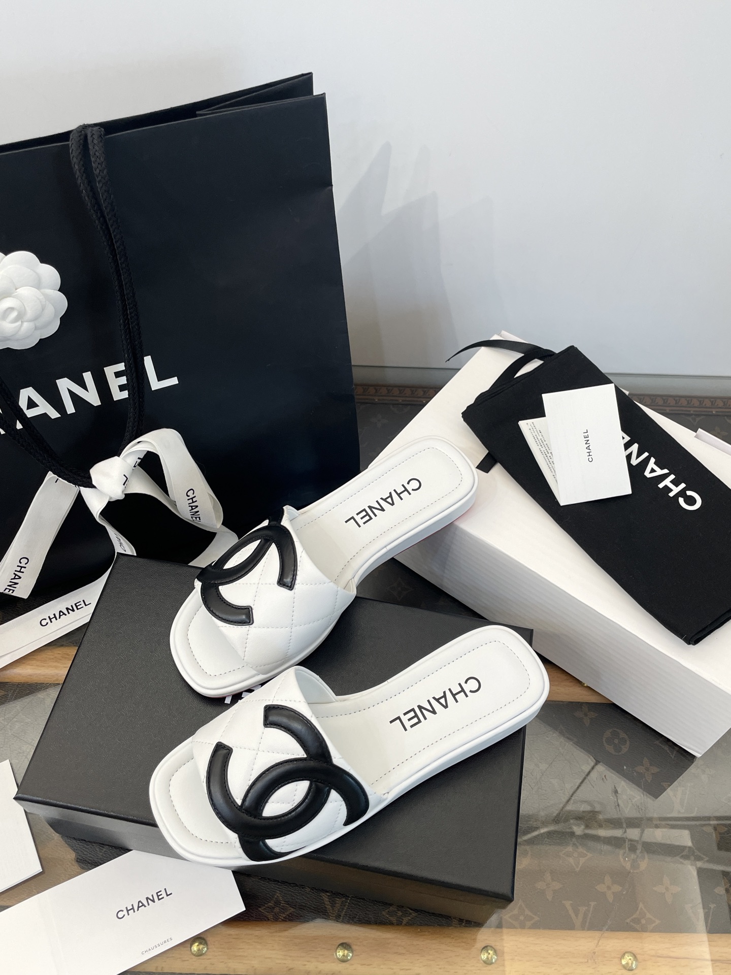 Chanel CC Logo Slide Sandals: Chic Comfort for Summer Outings 4 i1750444147688 3987 0 2