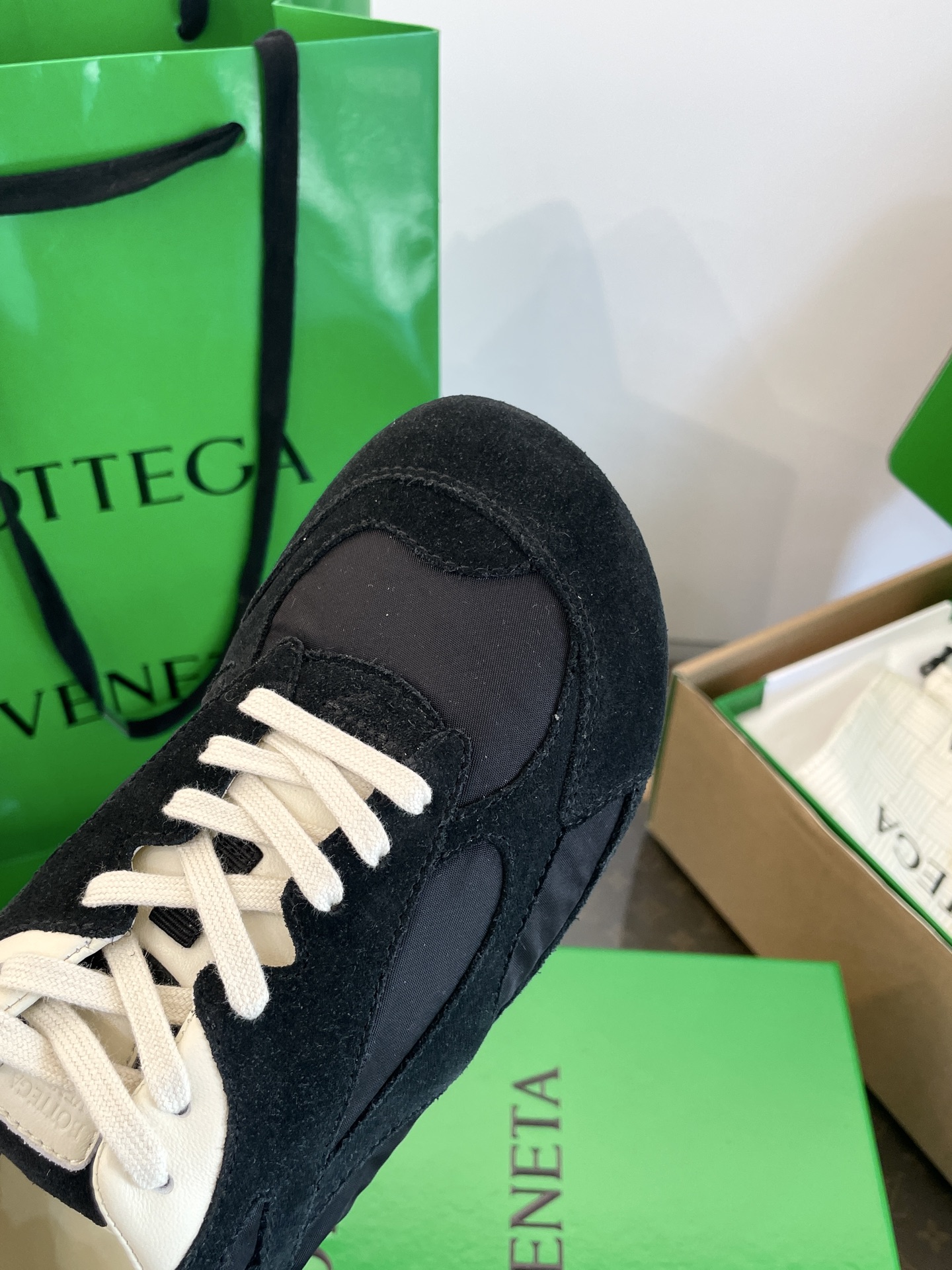 NO:494761,Black technology sole lightweight EVA foamed material ~ resilience is comparable to a trampoline ~ soft like a cloud ~ naked feeling of stepping on shit. The forefoot is widened + arch support design, the soles of the foot are not sour for a few hours of climbing. The inner 3D breathable mesh is cooler than the air conditioner, and the 40°C high temperature is not stuffy and smelly feet. The anti-slip sawtooth climbing is as stable as Mount Tai on rainy days, and the steep slope gravel roads are still as steep as flying [color], casual shoes/sports shoes, sneakers19860909黑科技鞋底轻量EVA发泡材质～回弹性堪比蹦床～云朵般的柔软～赤裸裸踩屎感 前掌加宽＋足弓支撑设计,爬山几小时脚底板都不酸 内里3D透气网眼比空调还凉快,40°C高温暴走也不闷脚臭脚 防滑锯齿大底雨天爬山稳如泰山,陡坡碎石路照样健步如飞[色],休闲鞋/运动鞋,sneakers,Women's Shoes