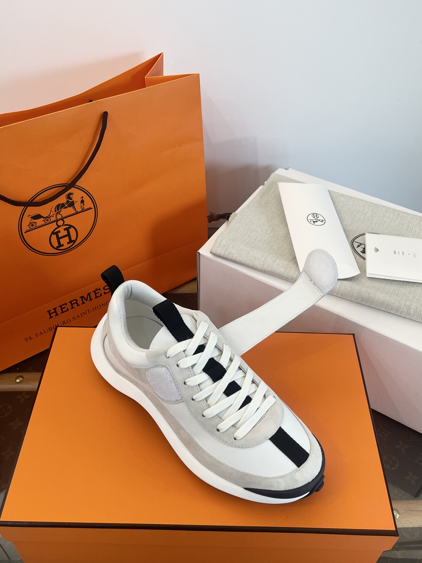 NO:489812,: More details The upper is white cashmere + white leather cowhide light, breathable, comfortable, inner sheepskin~ sweat-absorbing and breathable, foot pad sheepskin + U mold insole, outsole exclusive original 1:1 developed private mold TU+U outsole~ anti-slip and wear-resistant!  【Lightweight thick sole height increase of about 4cm】, casual shoes/sports shoes, sneakers, cowhide, sheepskin19860909: 更多细节 鞋面白色羊绒+白皮牛皮轻盈 透气 舒适度 内里羊皮里～吸汗透气 垫脚羊皮+U模具鞋垫 大底独家原版1:1开发私模TU+U大底～防滑耐磨！【轻质厚底增高 4cm左右】,休闲鞋/运动鞋,sneakers,cowhide,sheepskin,Women's Shoes