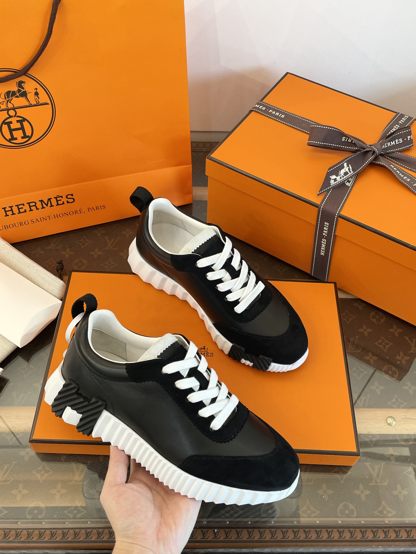 NO:563368,Black leather, casual shoes/sports shoes, sneakers19860909黑色皮面,休闲鞋/运动鞋,sneakers,Women's Shoes