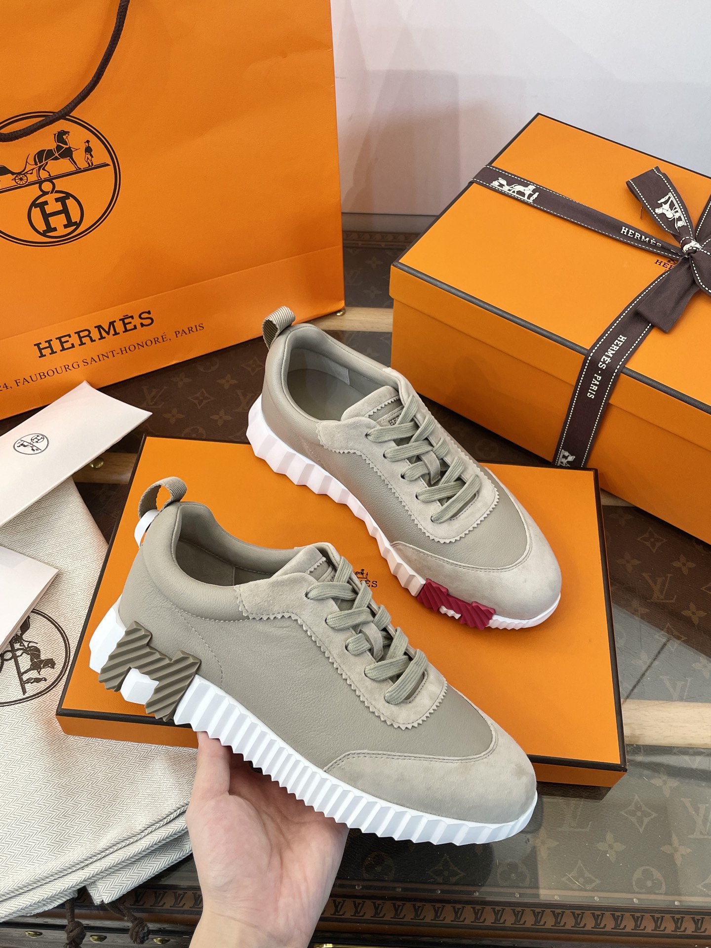 NO:563383,Beige leather, casual shoes/sports shoes, sneakers19860909米色皮面,休闲鞋/运动鞋,sneakers,Women's Shoes