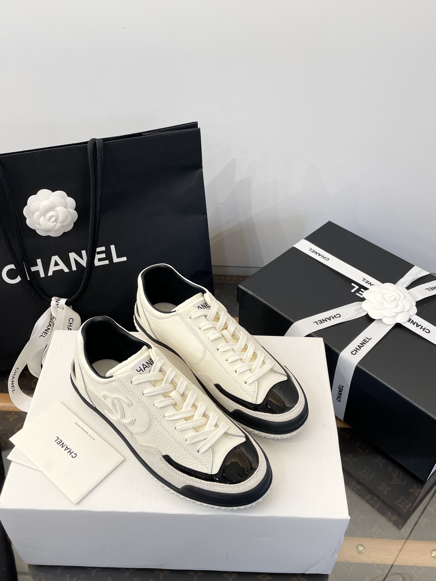 CHANEL カジュアルスニーカー ヴィンテージで上品な雰囲気～デイリー通勤にも万能 - 最高品質