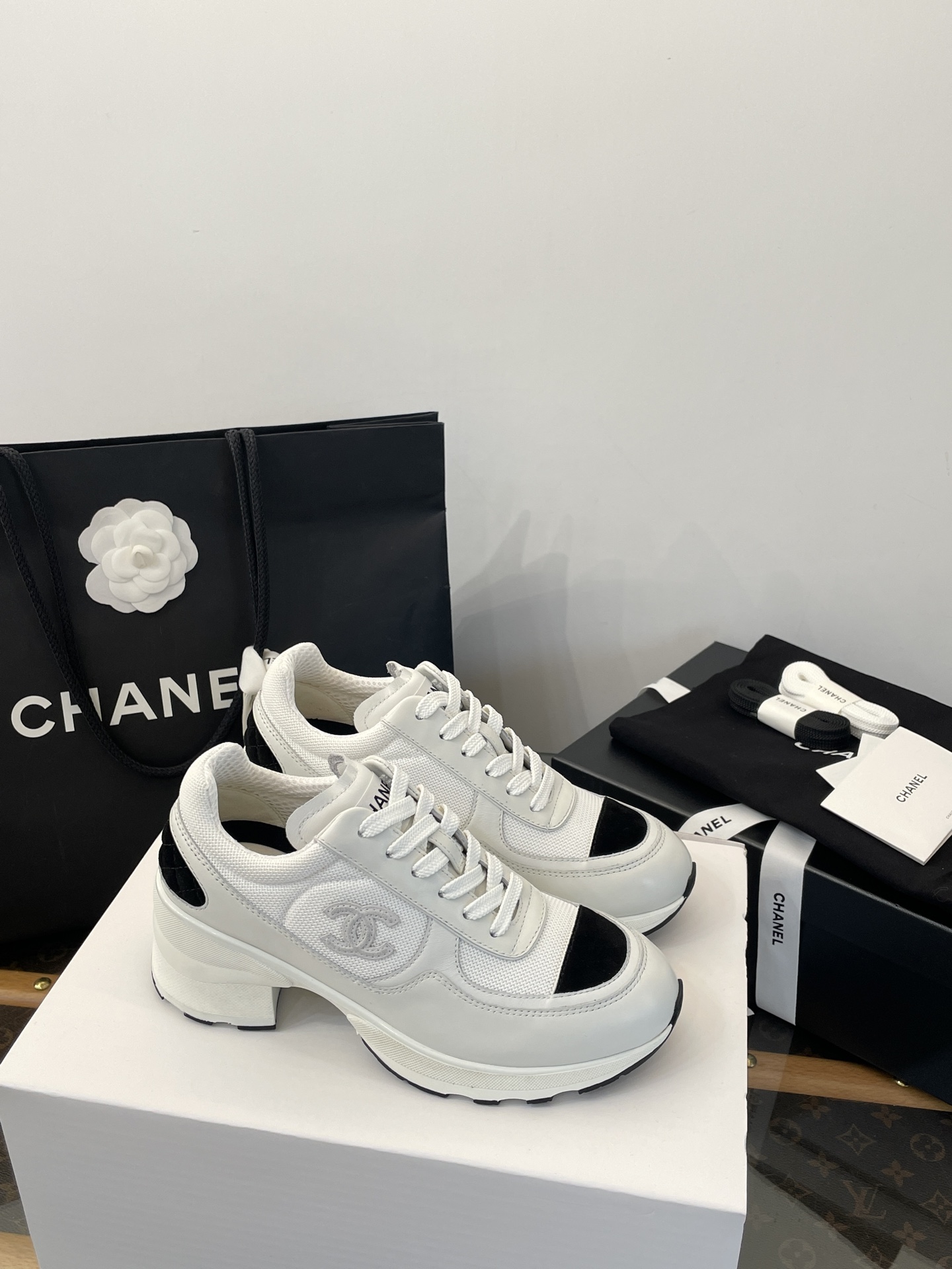 CHANEL カジュアルスニーカー ヴィンテージで上品な雰囲気～デイリー通勤にも万能 - トップ品質