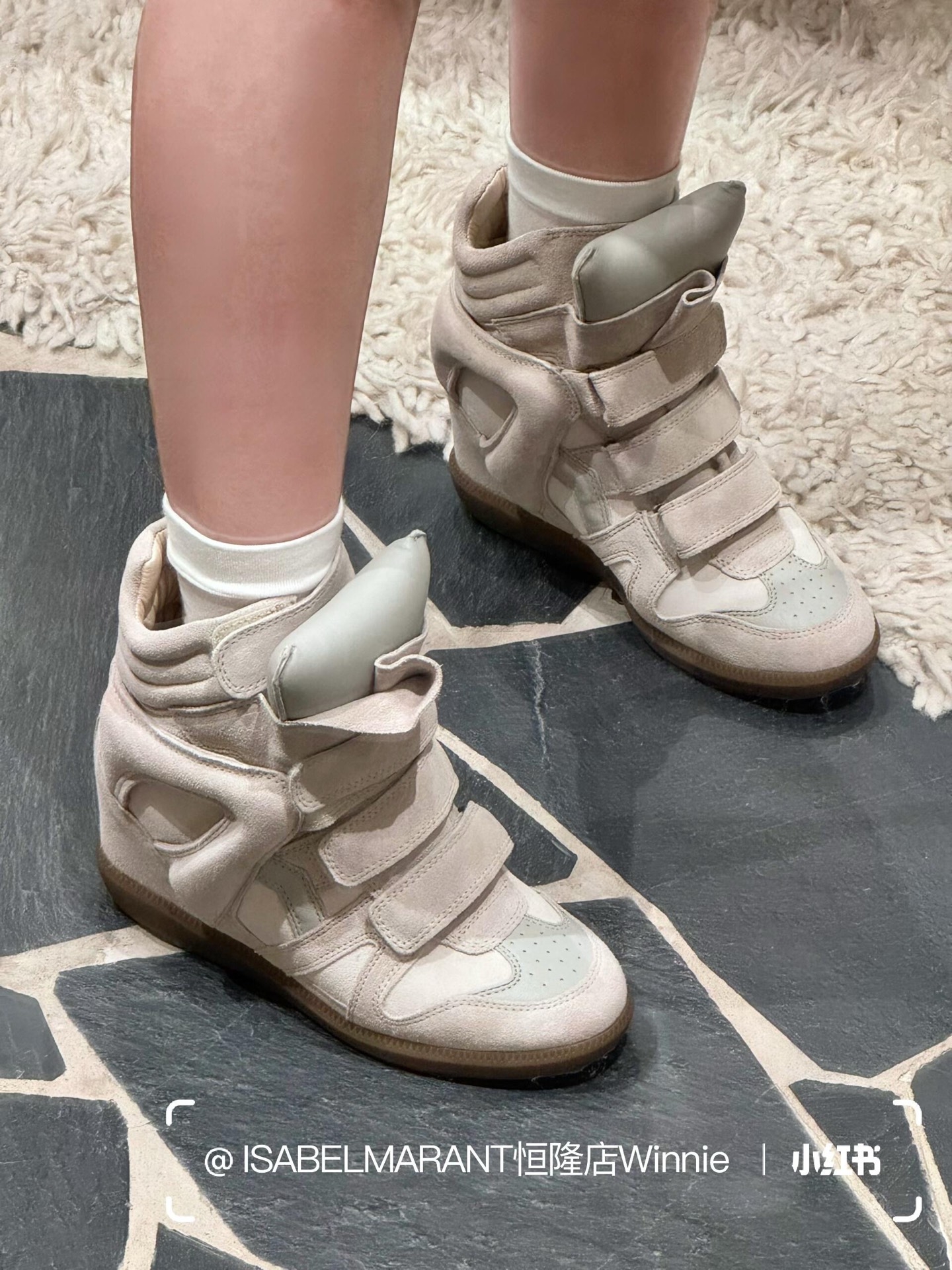 NO:647569,Whether it's a hot girl-style skirt or a street-style trousers, it can be seamlessly connected, comfortable and aura, whoever wears it will love it!  ,snow boots,boots,skirts19860909不管是搭辣妹风裙装,还是街头感裤装,都能无缝衔接,舒适又显气场,谁穿谁爱！,雪地靴,boots,skirts,Women's Shoes