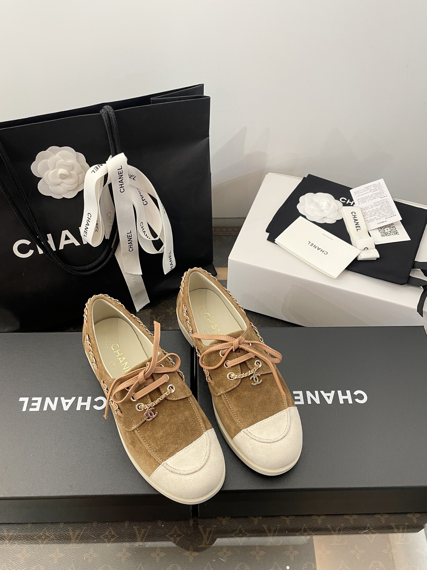 CHANEL カジュアルスニーカー ヴィンテージで上品な雰囲気～デイリー通勤にも万能 - トップクオリティ