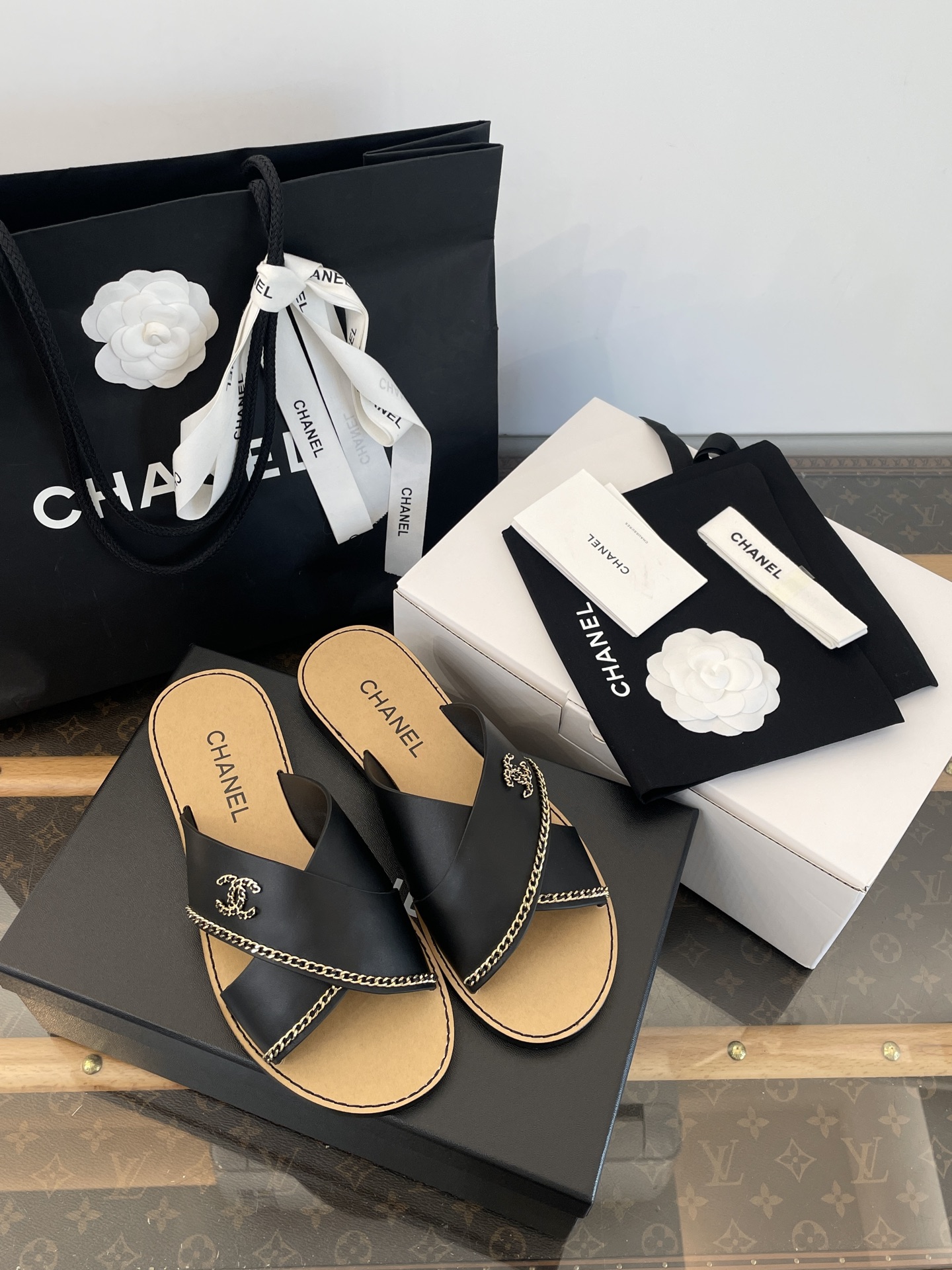 CHANEL 春夏 フラットサンダル ミュール 肌を明るく見せて～上品な雰囲気 - 最高品質
