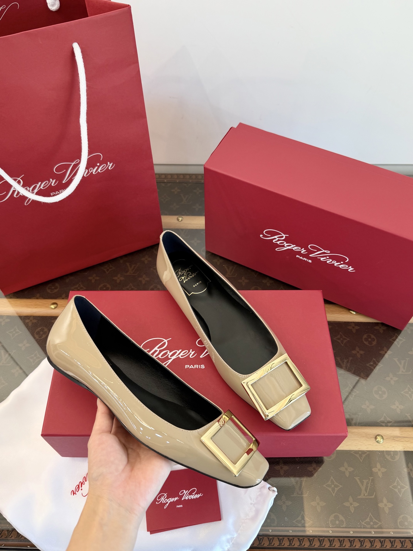 Roger Vivier Belle Vivier 메탈 사각 버클 에나멜 하이힐 최고급 구매대행급 사선 사각 굵은 굽 초안정
