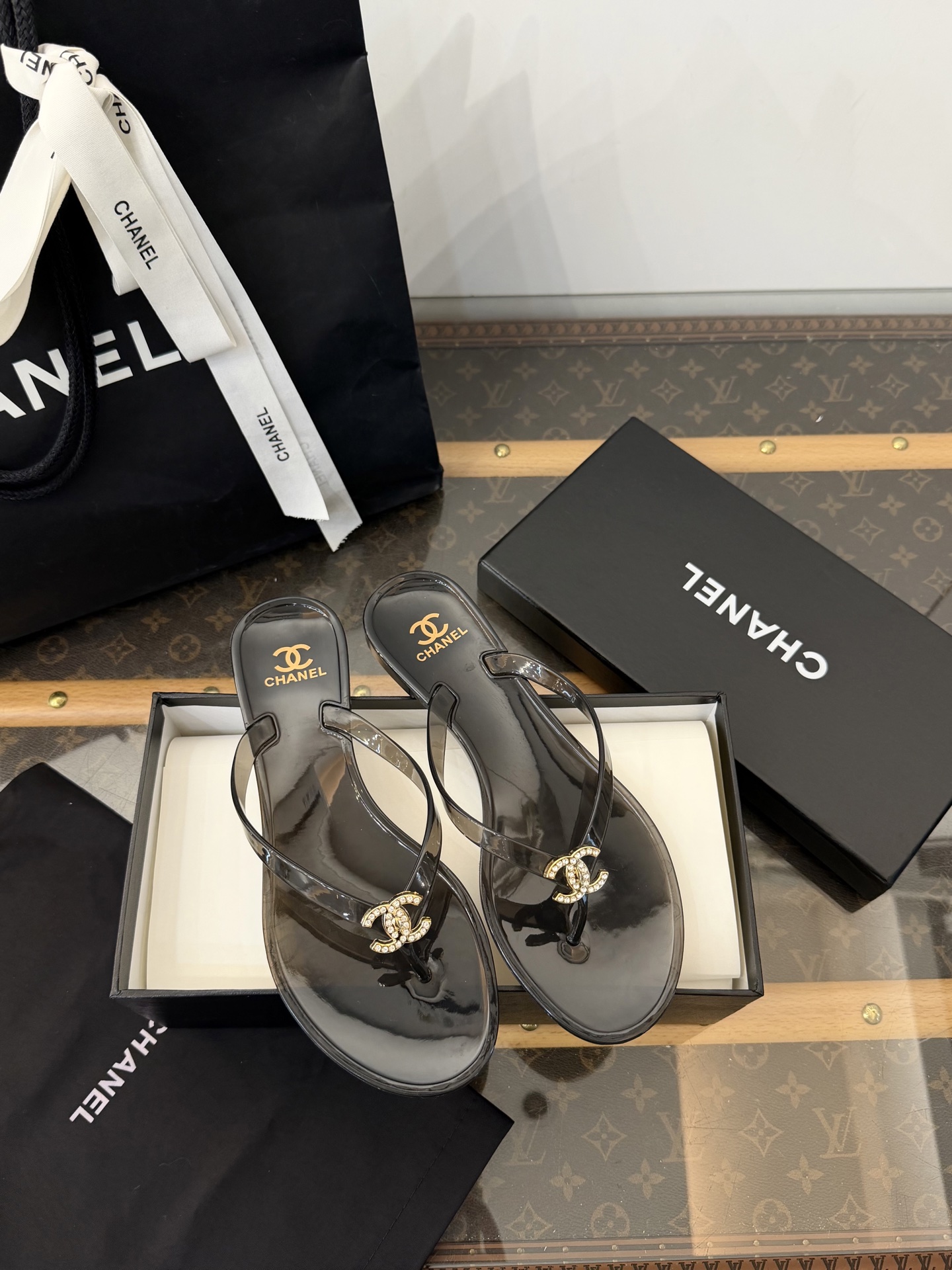 CHANEL 春夏 フラットサンダル ミュール 肌を明るく見せる～上品な雰囲気 -トップ品質