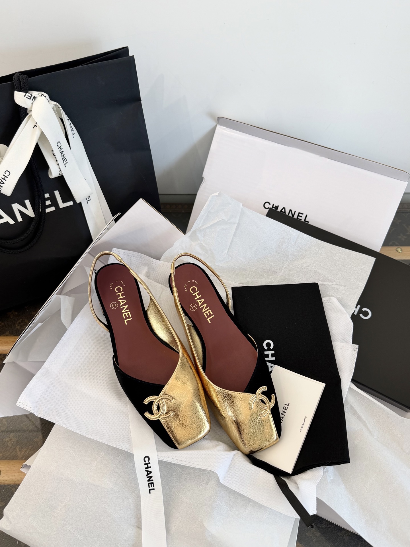 NO:815957,Receive gifts... Be sure to look for our full set of high-end packaging. Pursue perfection inside and out. You only need a fraction and accidentally save thousands of sandals and sandals.19860909收礼物啦…… 认准咱家全套高档包装 里里外外追求极致 只需一个零头、一不小心就省了大几千,凉鞋,sandals,Women's Shoes