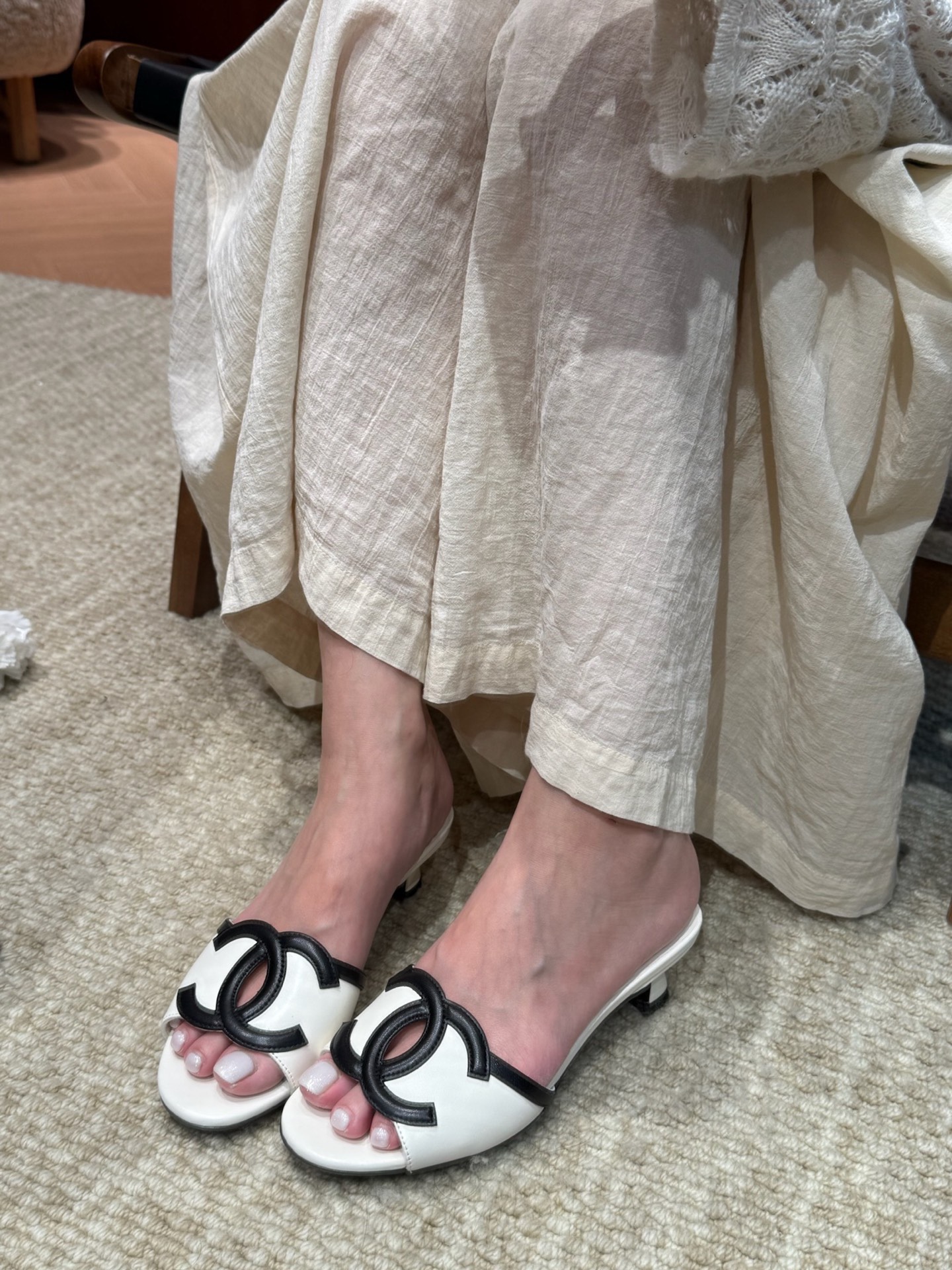 NO:815927,Wear it softly with a skirt, smart with pants, exquisite, comfortable and aura ~ no burden for daily travel!  !  ,slippers,slippers,skirts19860909配裙子温柔 配裤子干练 精致舒适与气场～日常出行无负担！！,拖鞋,slippers,skirts,Women's Shoes