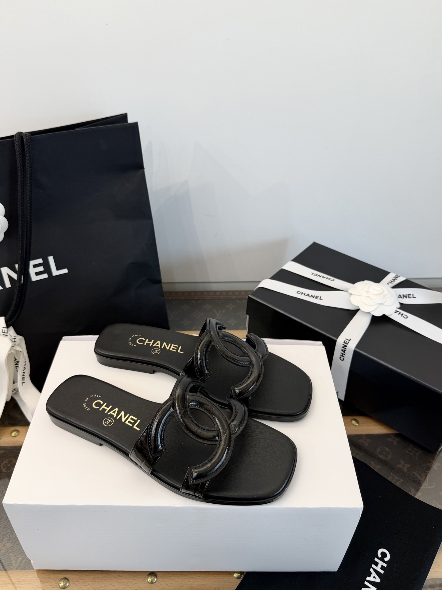 CHANEL Printemps-Été Sandales plates – Élégantes et lumineuses – Qualité supérieure