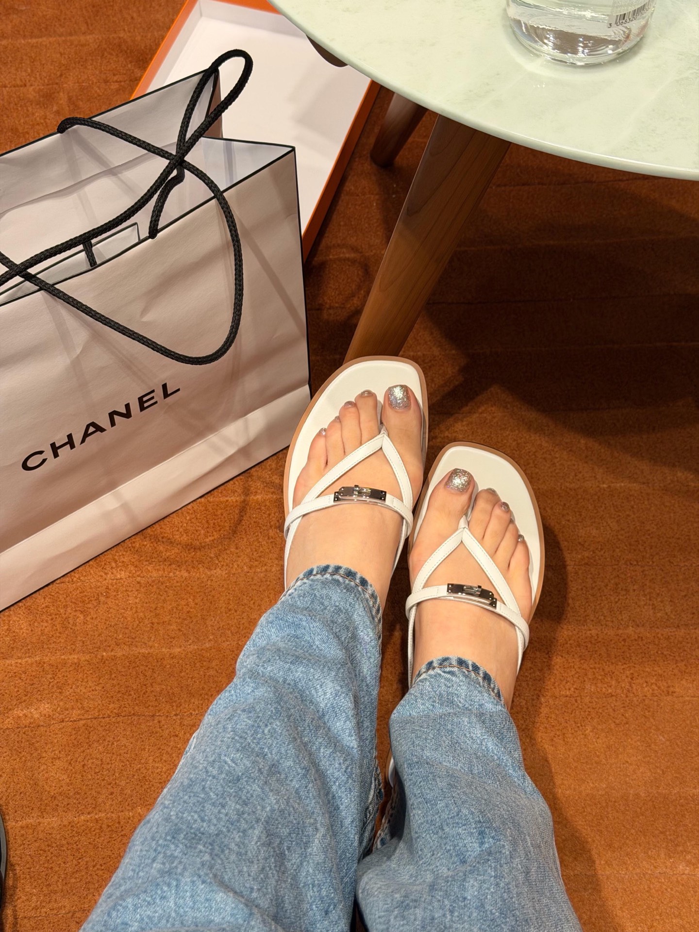 NO:888745,The refreshing milky white flip-flops are so gentle that they shine~ Whoever wears them looks better!  !  ,slippers,slippers19860909清爽的奶白色人字拖 温柔到发光～谁穿谁美！！,拖鞋,slippers,Women's Shoes