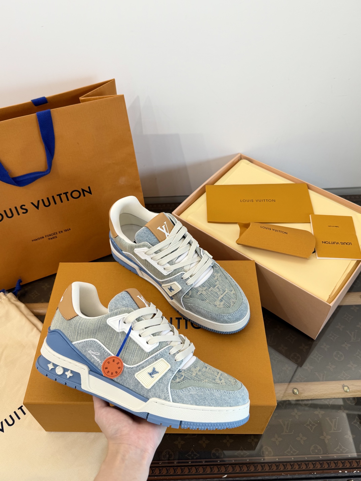 LOUIS VUITTON Trainer 2026スエードヴィンテージ風 スニーカー 最高級素材 ヴィンテージ風 最高級代行品質