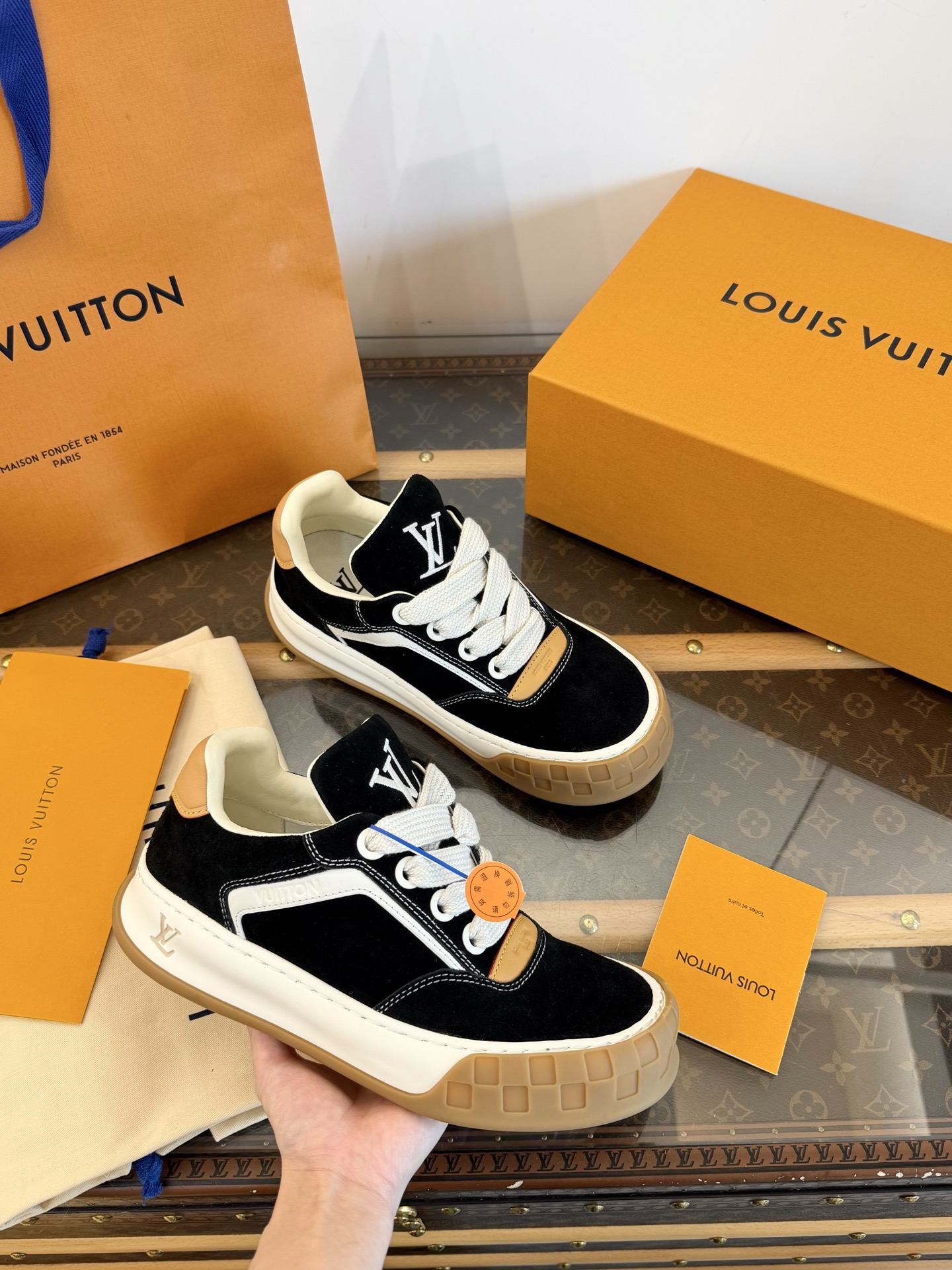 LOUIS VUITTON Trainer 2026 замшавы пацёрты стыль кеды топ-матэрыял пацёрты стыль топ-якасць дайго