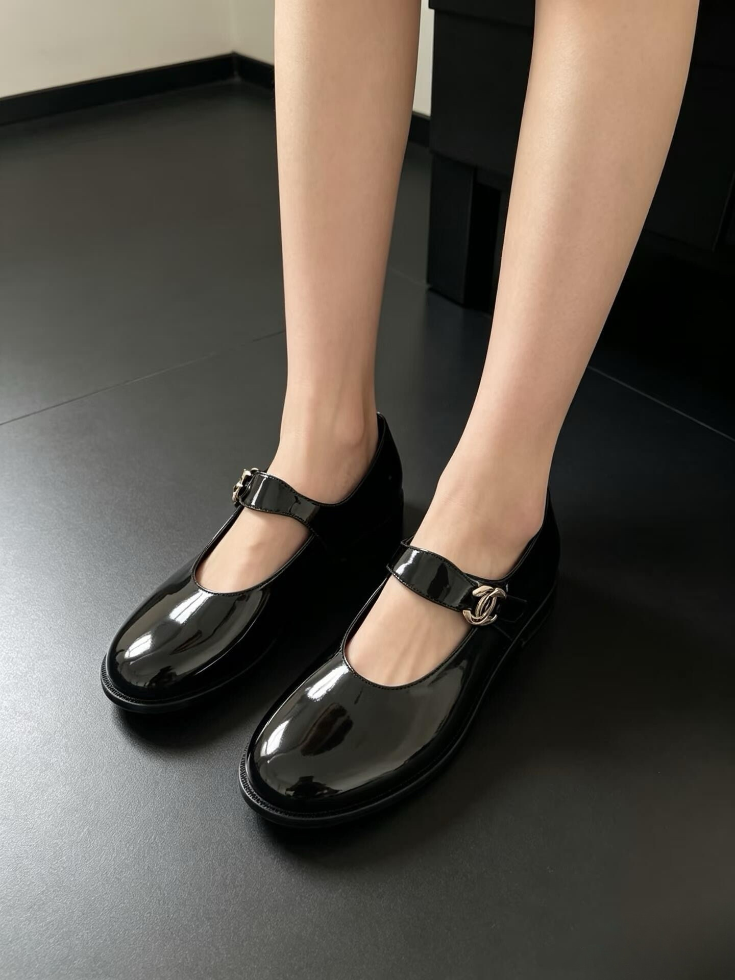 Designer Women Shoes