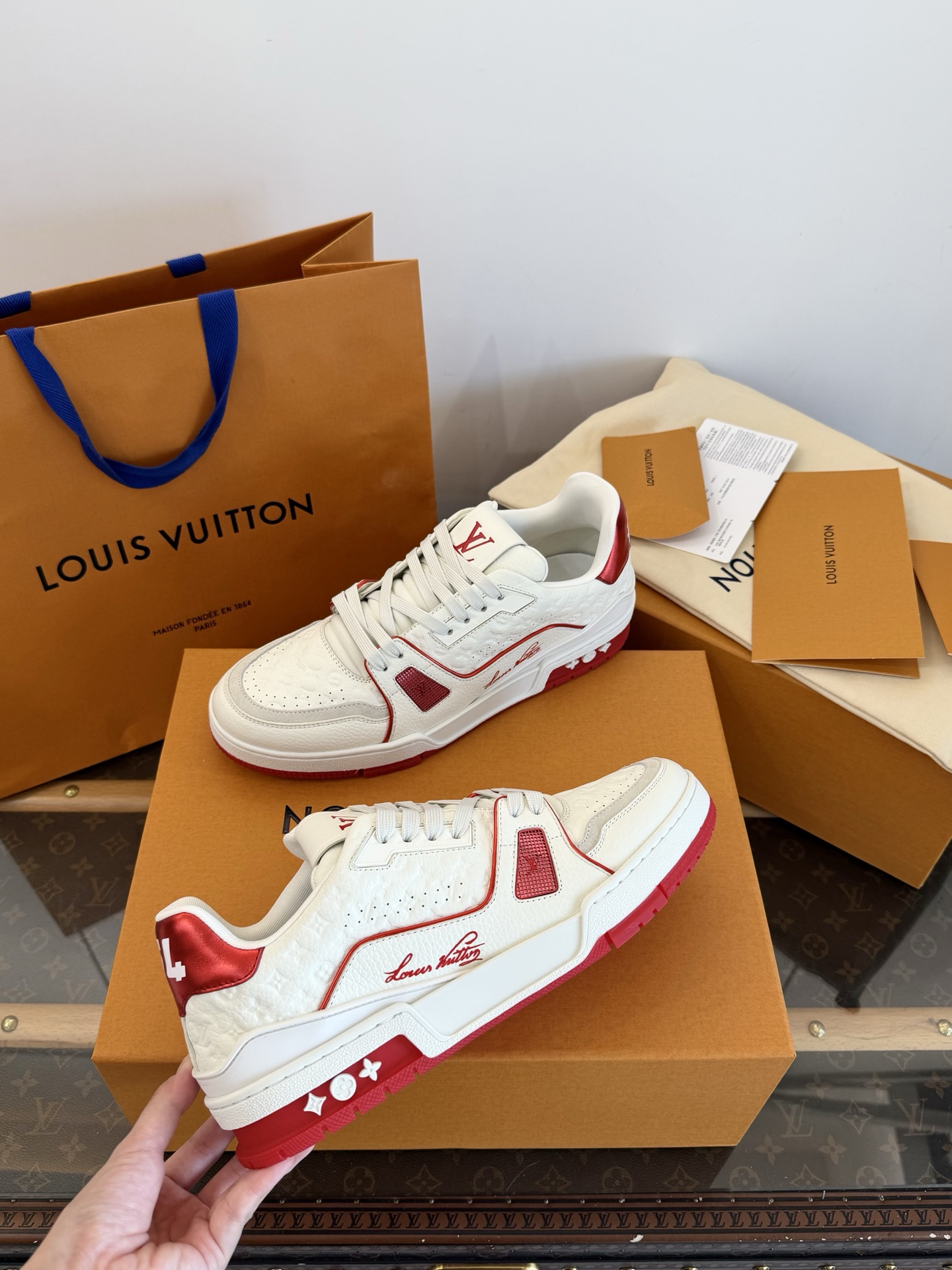 LOUIS VUITTON Trainer 2026スエードヴィンテージ風 スニーカー 最高級素材 ヴィンテージ風 最高級代行品質