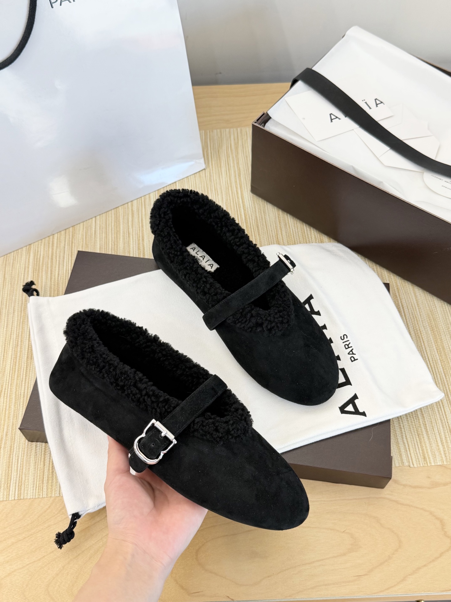 ALAIA 黑色 麂皮 羊羔毛 平底 瑪莉珍 芭蕾舞鞋