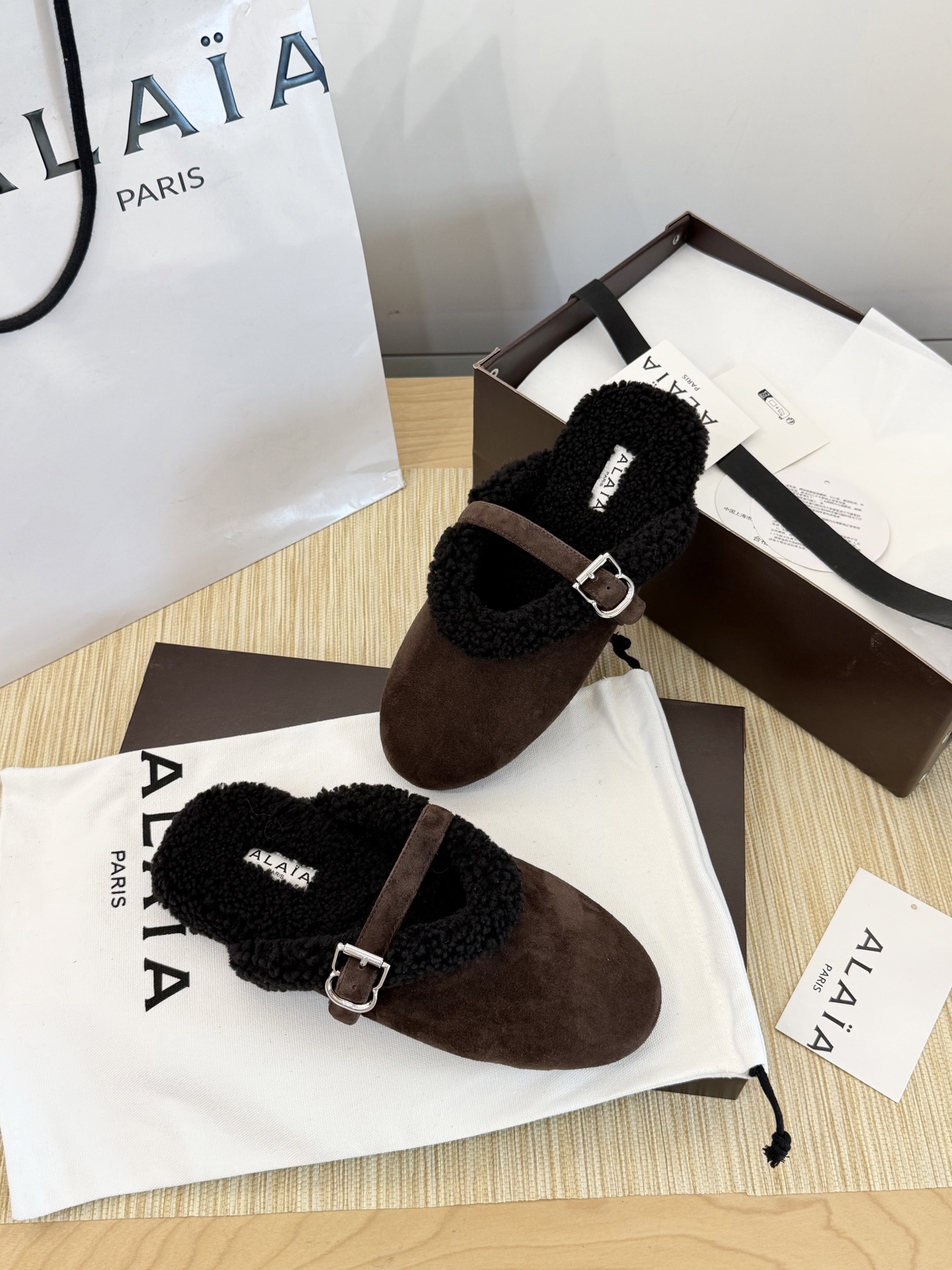 ALAIA 麂皮 羊羔毛 穆勒鞋 金屬扣 半拖鞋