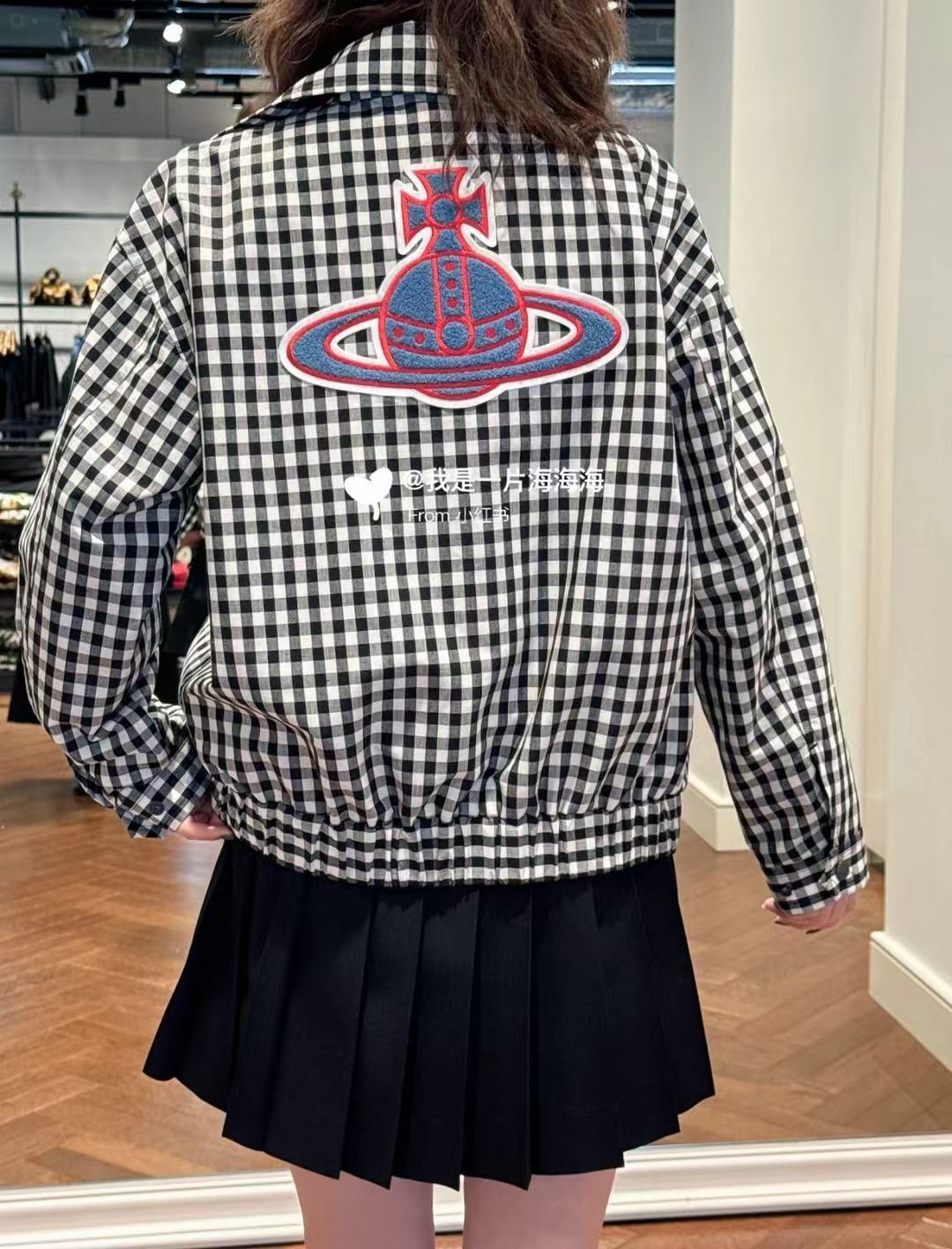 Article Summary: Queen’s Thong Coat and the Color at the Tip of the Heart - 图片 2