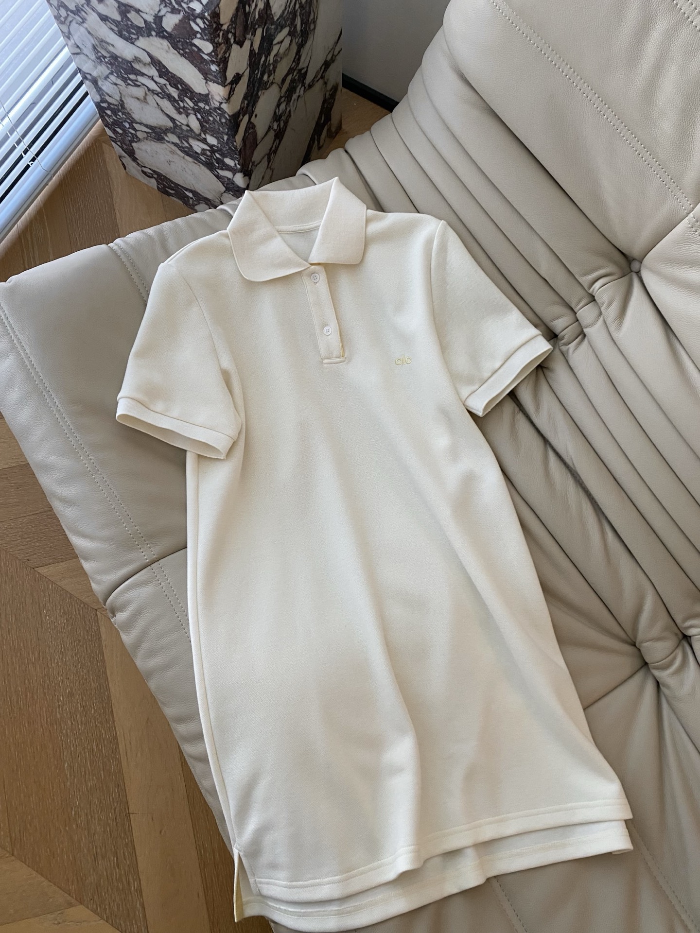 Casual and Chic: Polo Dress with Pine-Style Embroidery for Spring and Summer - 图片 2