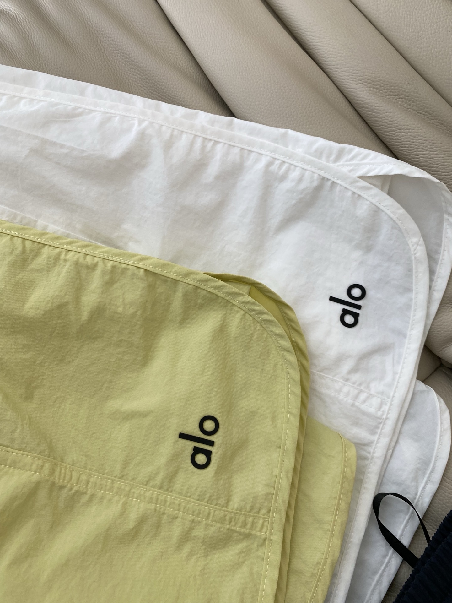 Stunning Female Dress with Spring and Summer Embroidery, Natural Waist Design. - 图片 5