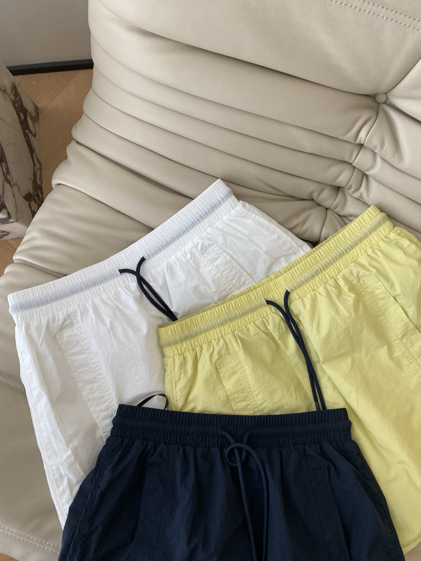 Stunning Female Dress with Spring and Summer Embroidery, Natural Waist Design. - 图片 2