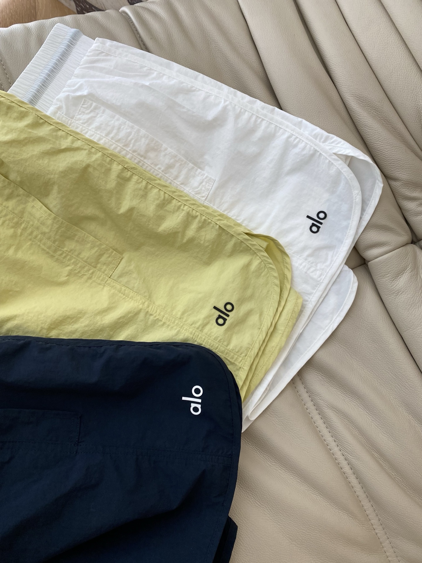 Stunning Female Dress with Spring and Summer Embroidery, Natural Waist Design. - 图片 4